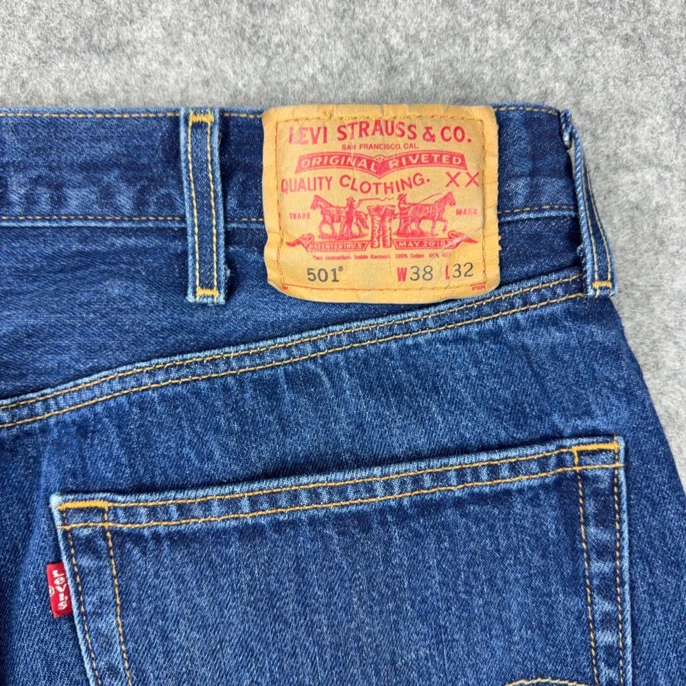 VTG Levi's 501 Jeans Mens 38x32 Blue Original Fit Straight Leg Cotton Denim Y2K